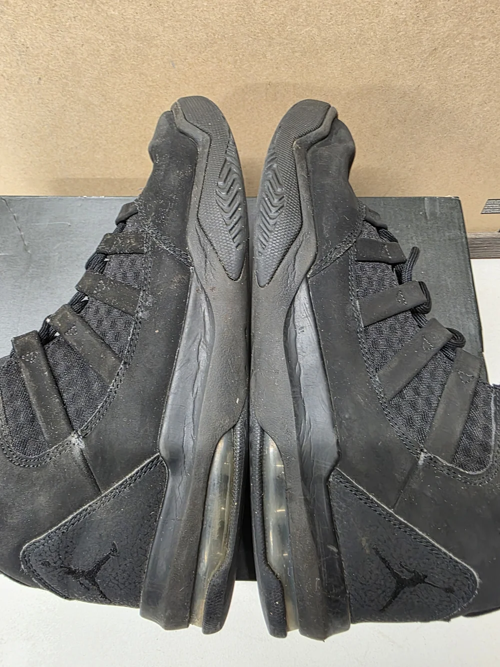 Jordan Max Aura in Black/Black - style AQ9084-001 -  Men's Size 8
